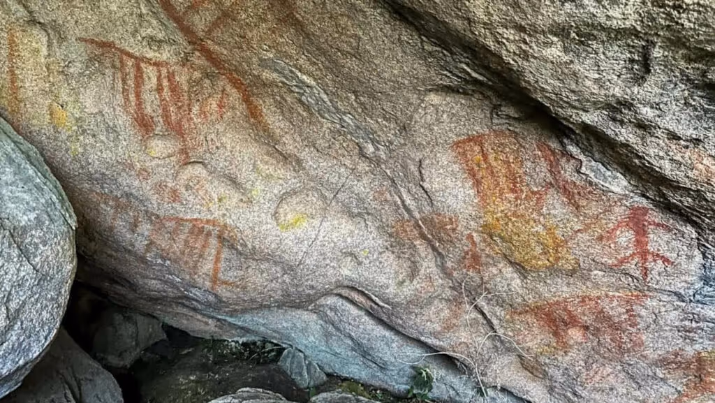 Pinturas rupestres são encontradas no Parque Nacional de Itatiaia
