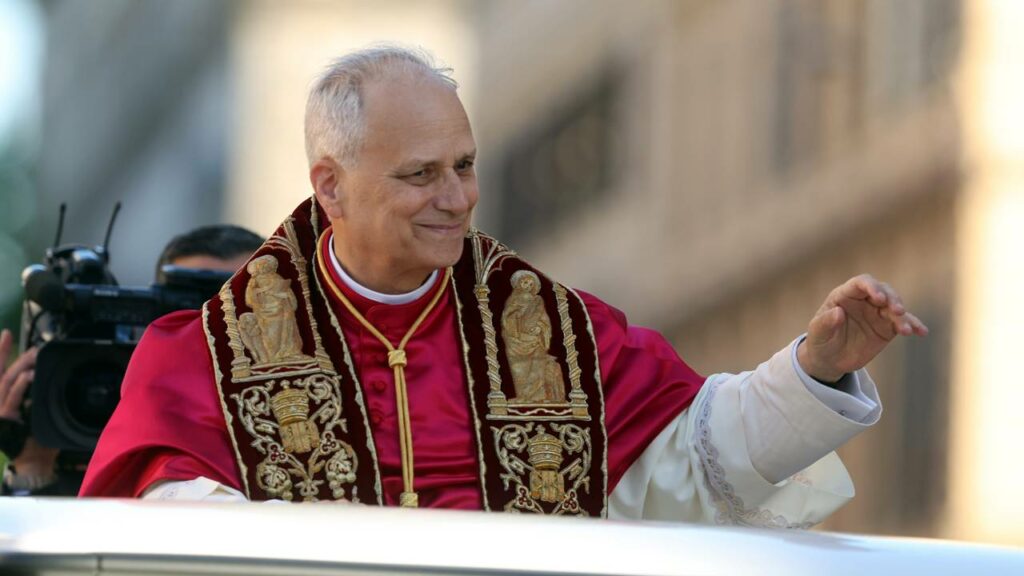 Papa Leão XIV bate o martelo e pede igreja unida