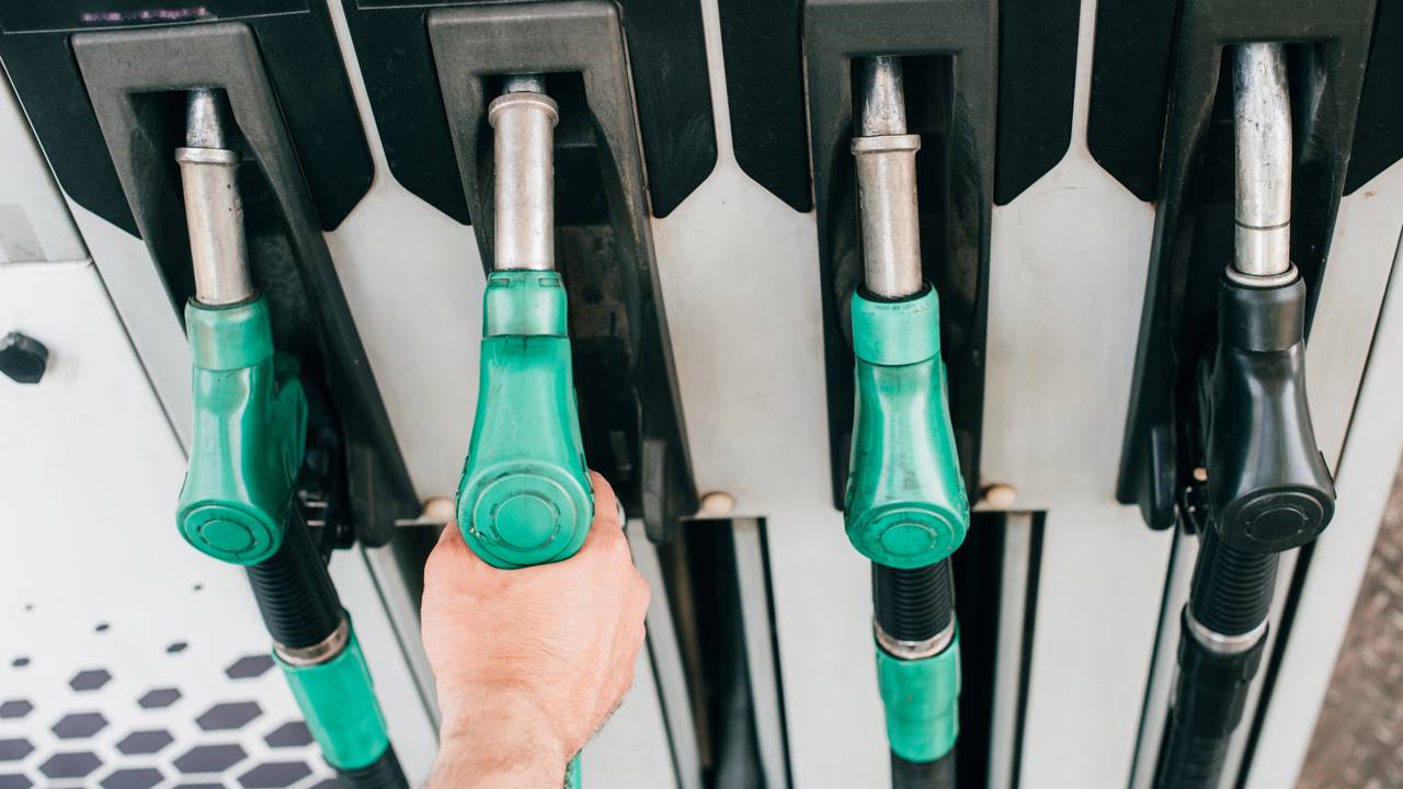 Abastecer com etanol e gasolina juntos prejudica o motor flex?