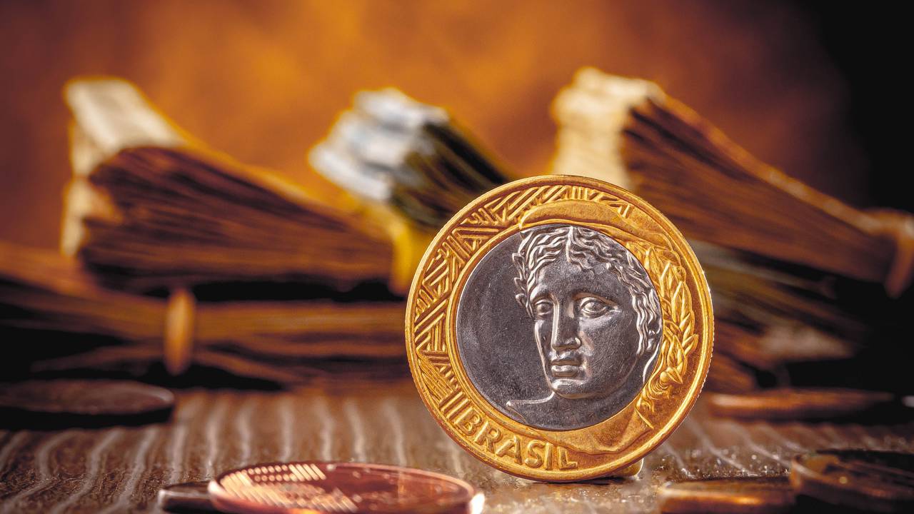 Sete trabalhos para quem precisa de dinheiro imediato e o hábito invisível que te mantém quebrado