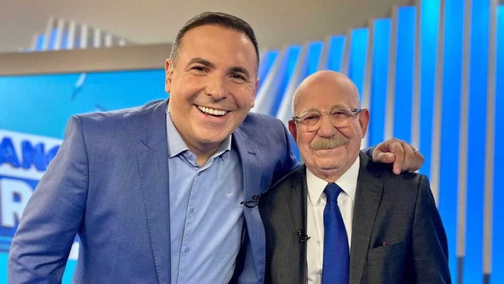 Record faz mudanças em seus telejornais
