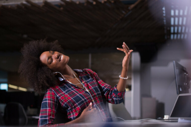 7 formas de usar a música para cuidar das emoções e do humor