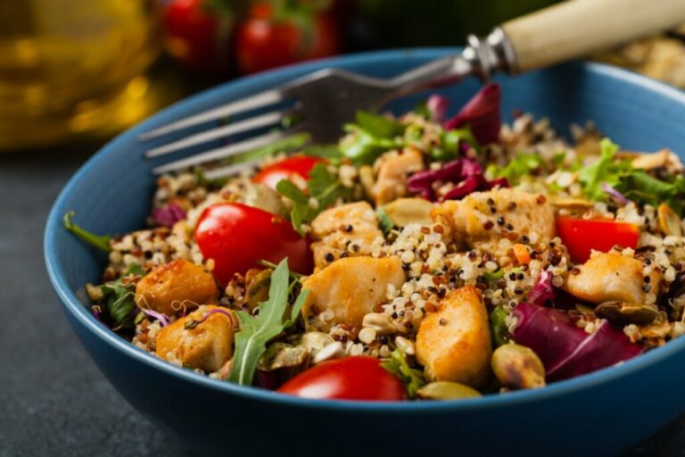 Almoço saudável: 5 saladas nutritivas para matar a fome