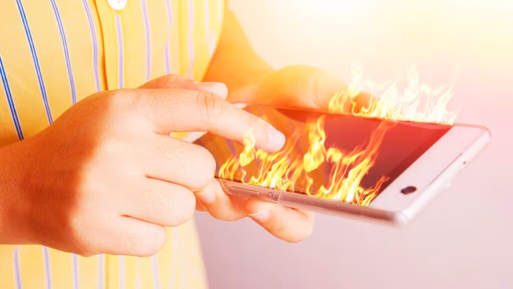 Celular esquentando ao carregar? Veja por que isso acontece e como resolver o problema