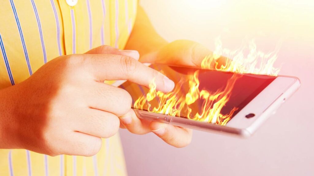 Celular esquentando ao carregar? Veja por que isso acontece e como resolver o problema