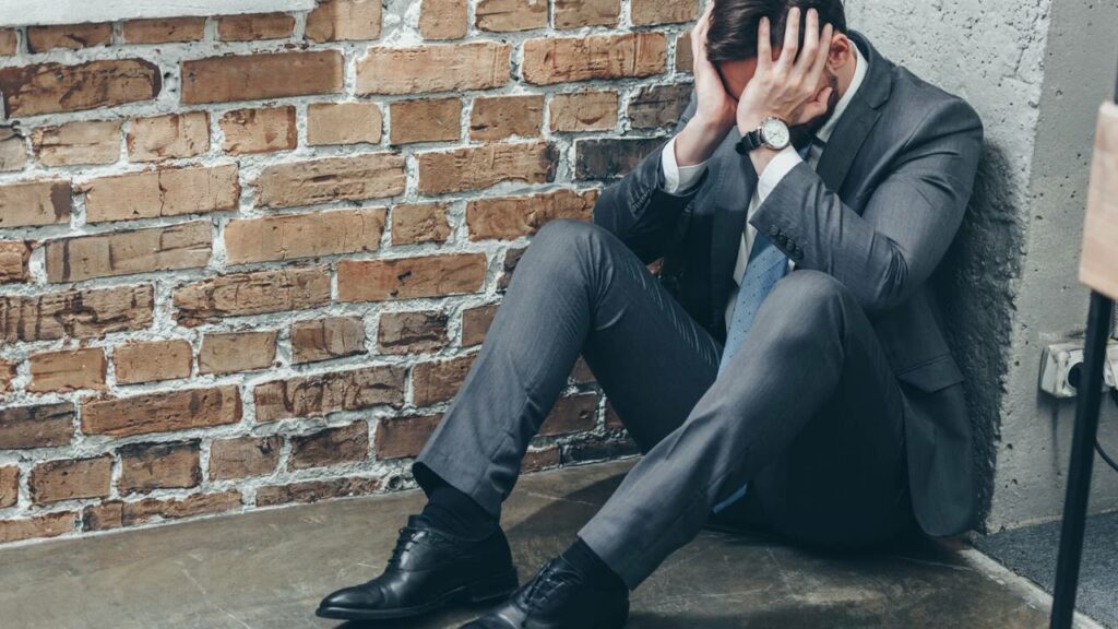 Seu cérebro está te enganando e você nem percebe quando está sozinho