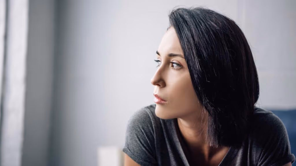 Pare de buscar felicidade lá fora, se atreva a ficar em casa e não fazer nada