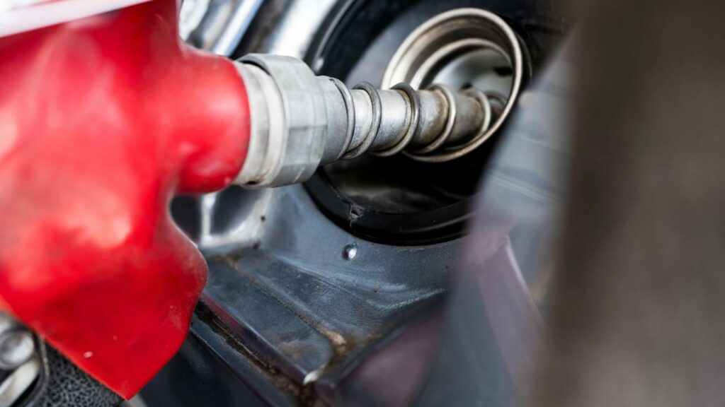 A gasolina premium possui maior octanagem para carros que precisam de mais potência - Créditos: depositphotos.com / dontree
