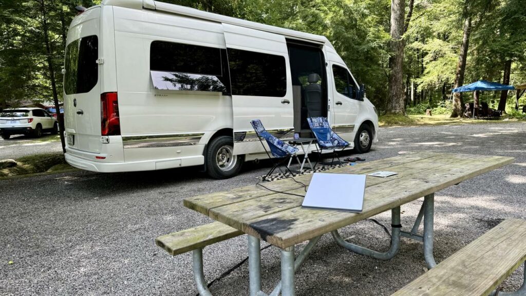 Chegou no Brasil! A Starlink Mini está mais barata e funciona em qualquer lugar do país