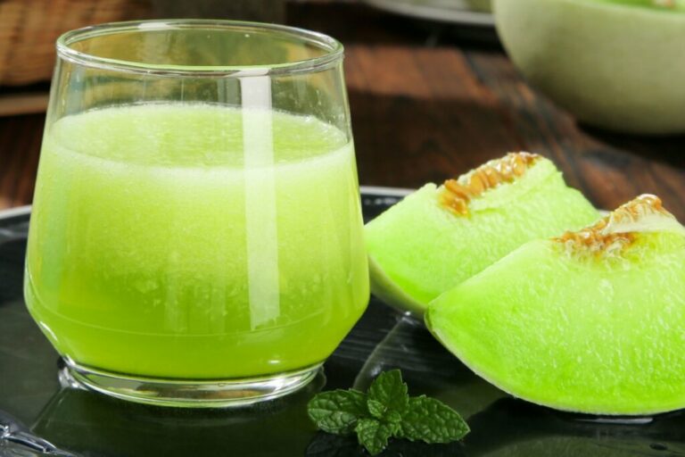 Sucos verdes: 9 receitas para desinchar de forma natural