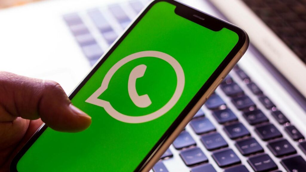 Ative o tradutor do WhatsApp e traduza mensagens automaticamente direto no aplicativo