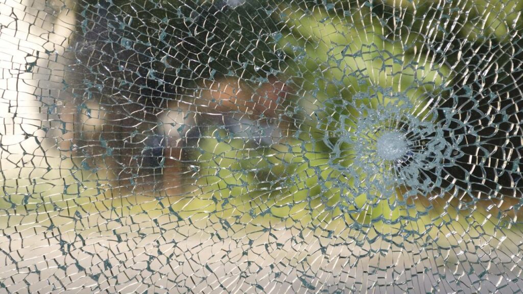 Os níveis de blindagem veicular variam com a proteção necessária - Créditos: depositphotos.com / Nerksi