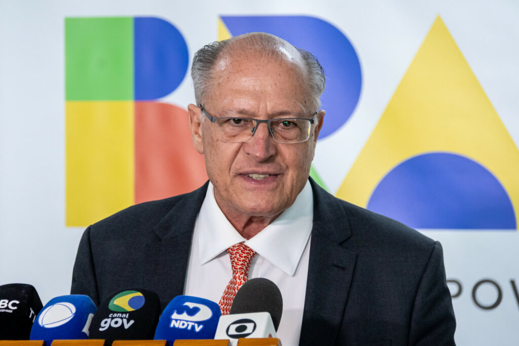 Alckmin defende mandato para ministros do STF