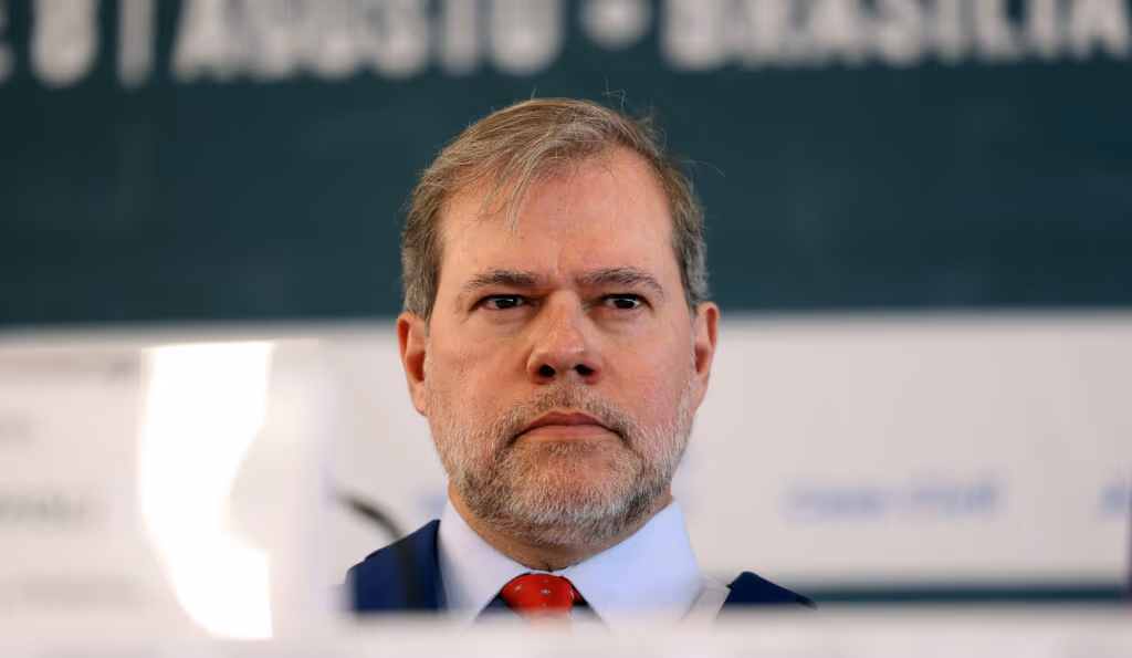 Crusoé: Tão suspeitos quanto Toffoli