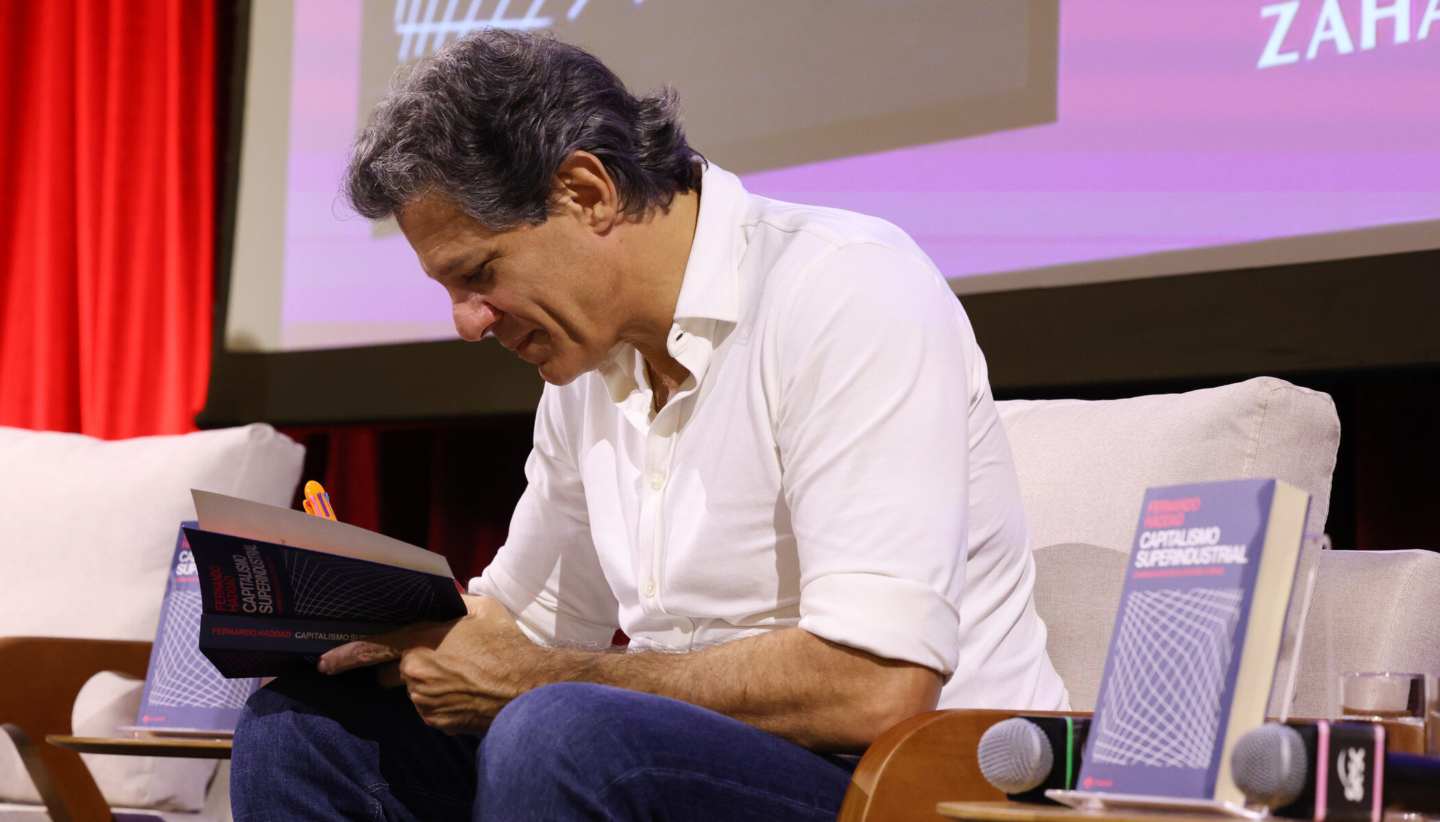 Taxad não sossega nem em ano eleitoral