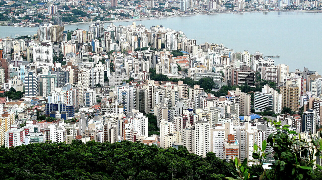 Essa cidade catarinense era só porto e comércio local e hoje lidera rankings de qualidade de vida