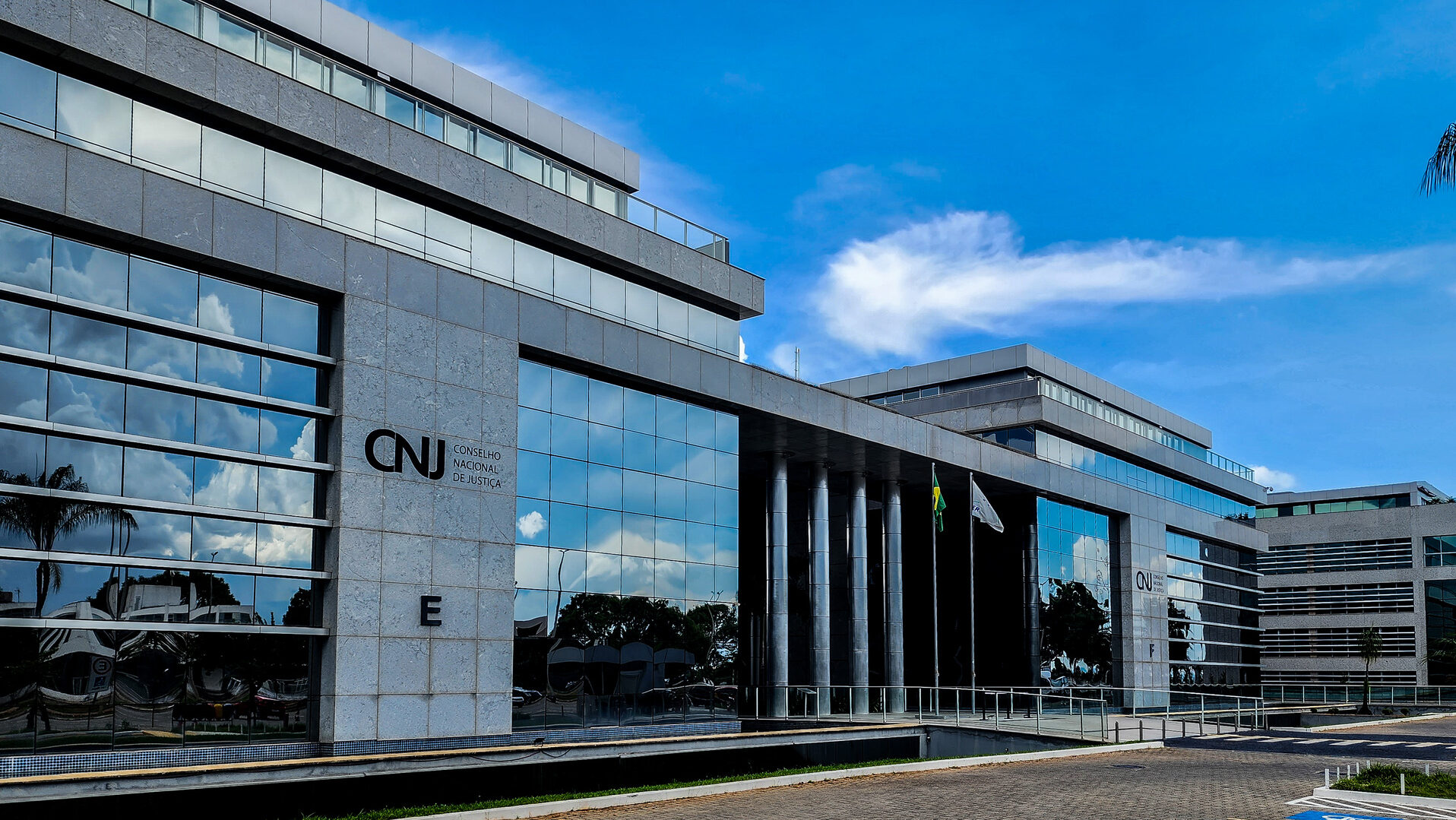 CNJ afasta desembargador que absolveu acusado de estuprar menina