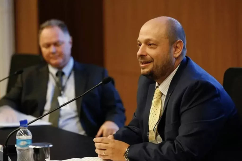 “Eu nunca fiz uma reunião com o Vorcaro”, diz presidente do INSS