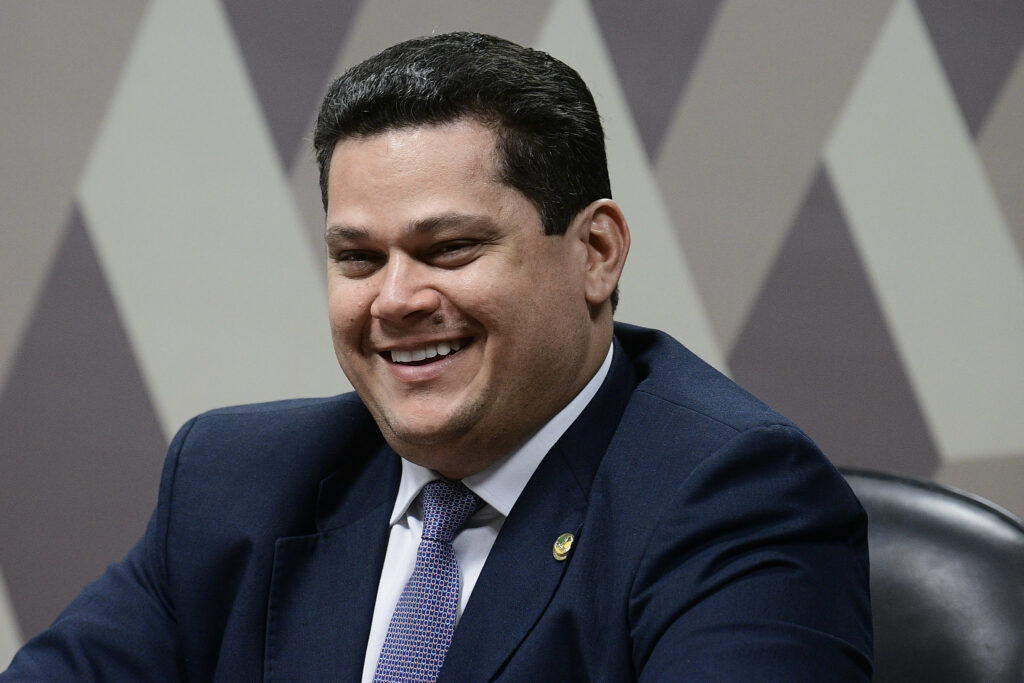 Crusoé: Por que Alcolumbre não vai pautar impeachment do STF