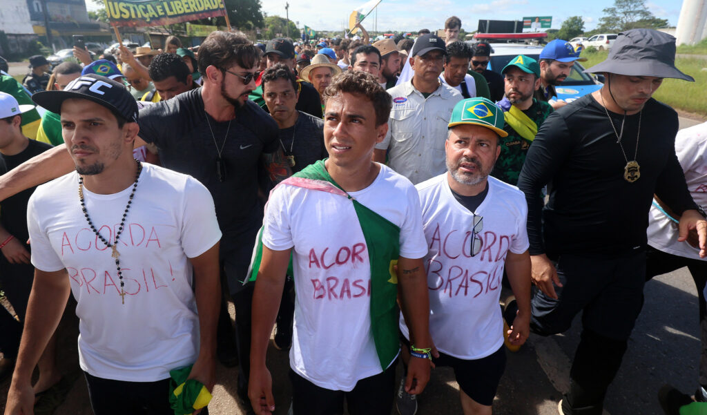 Quem segura Nikolas?