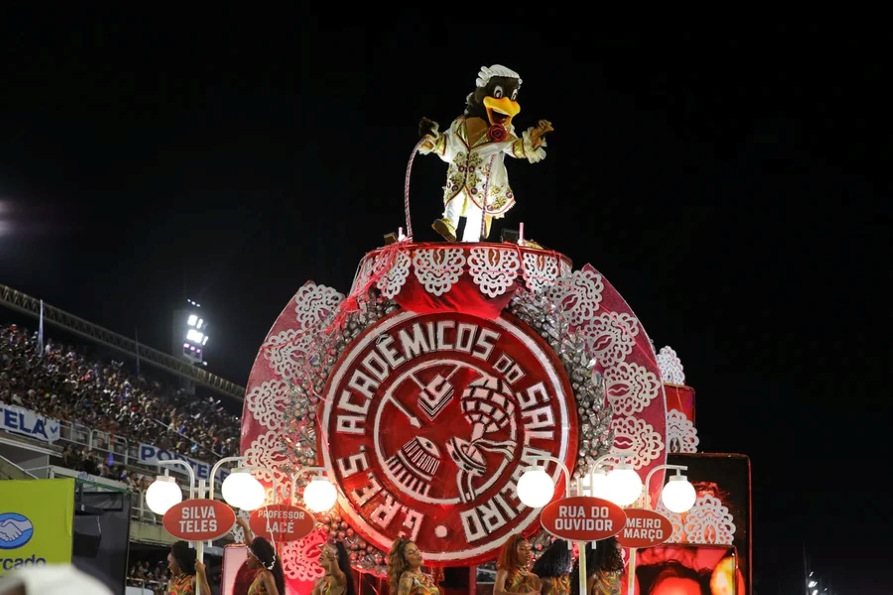 Guerra de bastidores no jogo do bicho interferiu no carnaval do Salgueiro