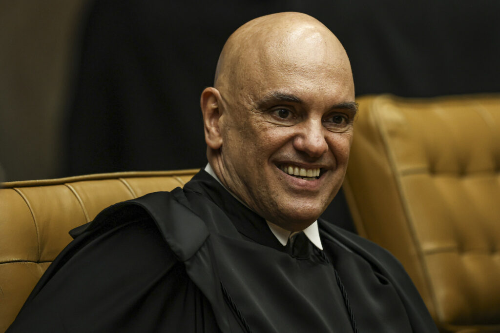 Associações de imprensa condenam busca e apreensão contra jornalista determinada por Moraes