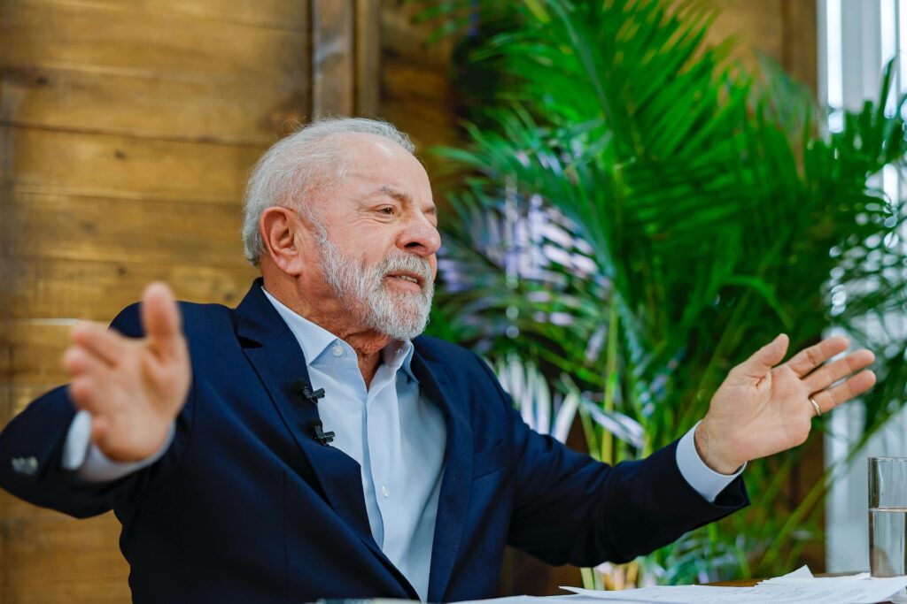 Crusoé: “Lula já não consegue mais esconder os espasmos autoritários”