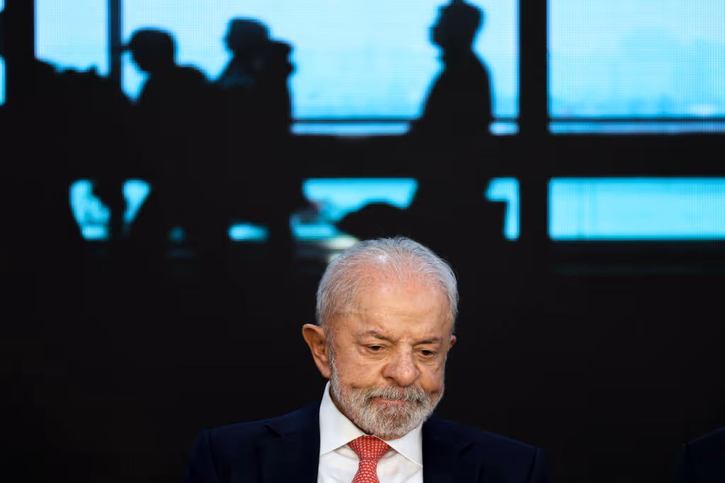 Verba contra enchentes encolhe e execução não chega a 1% no governo Lula