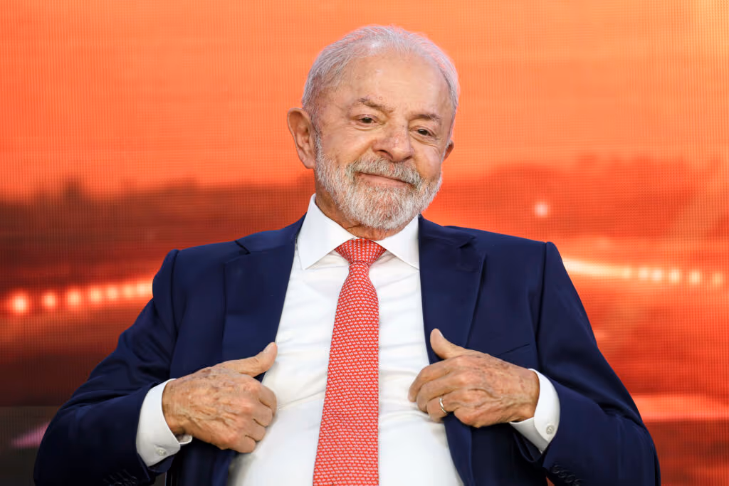 “Não sou o carnavalesco”, diz Lula sobre críticas a desfile eleitoreiro