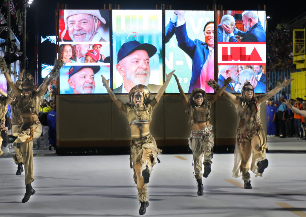 Zema critica homenagem a Lula no Carnaval: “Inadmissível e constrangedor”