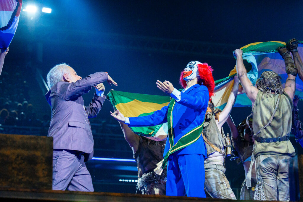 Bolsonaristas celebram rebaixamento de escola de samba que homenageou Lula
