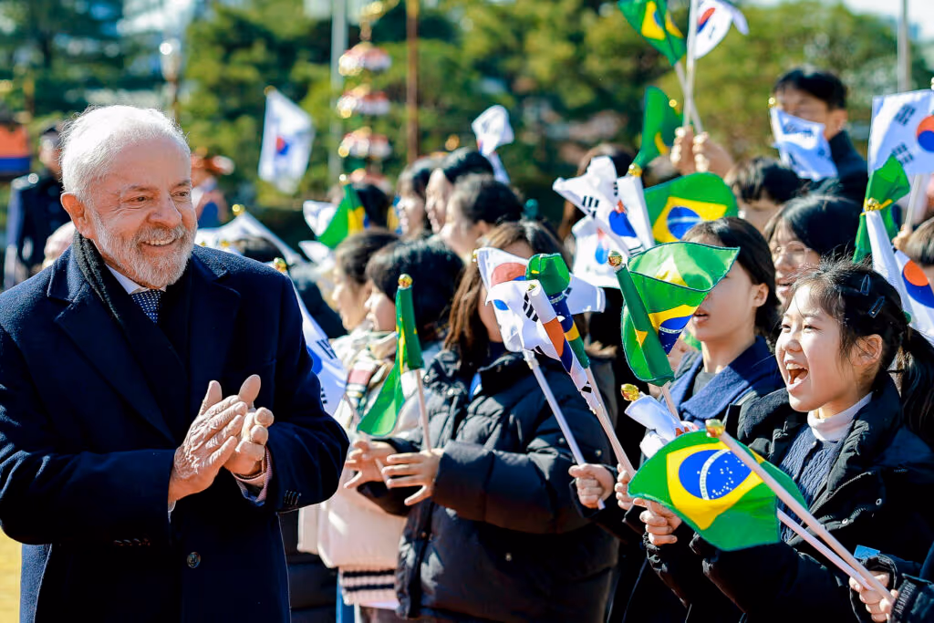 Reeleição de Lula já mete mais medo do que Flávio, indica pesquisa