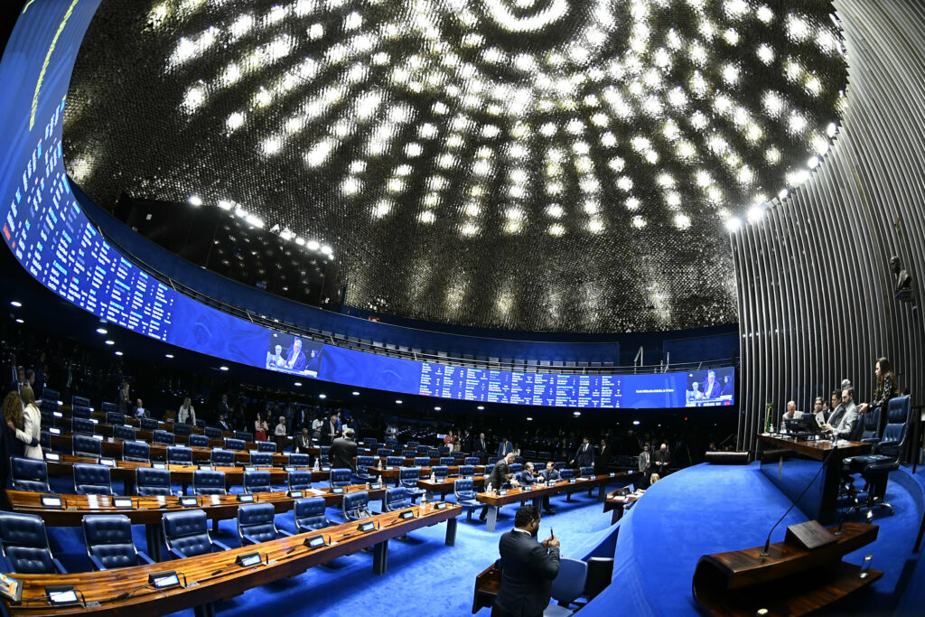 Senado deve analisar projeto que criminaliza misoginia nesta terça