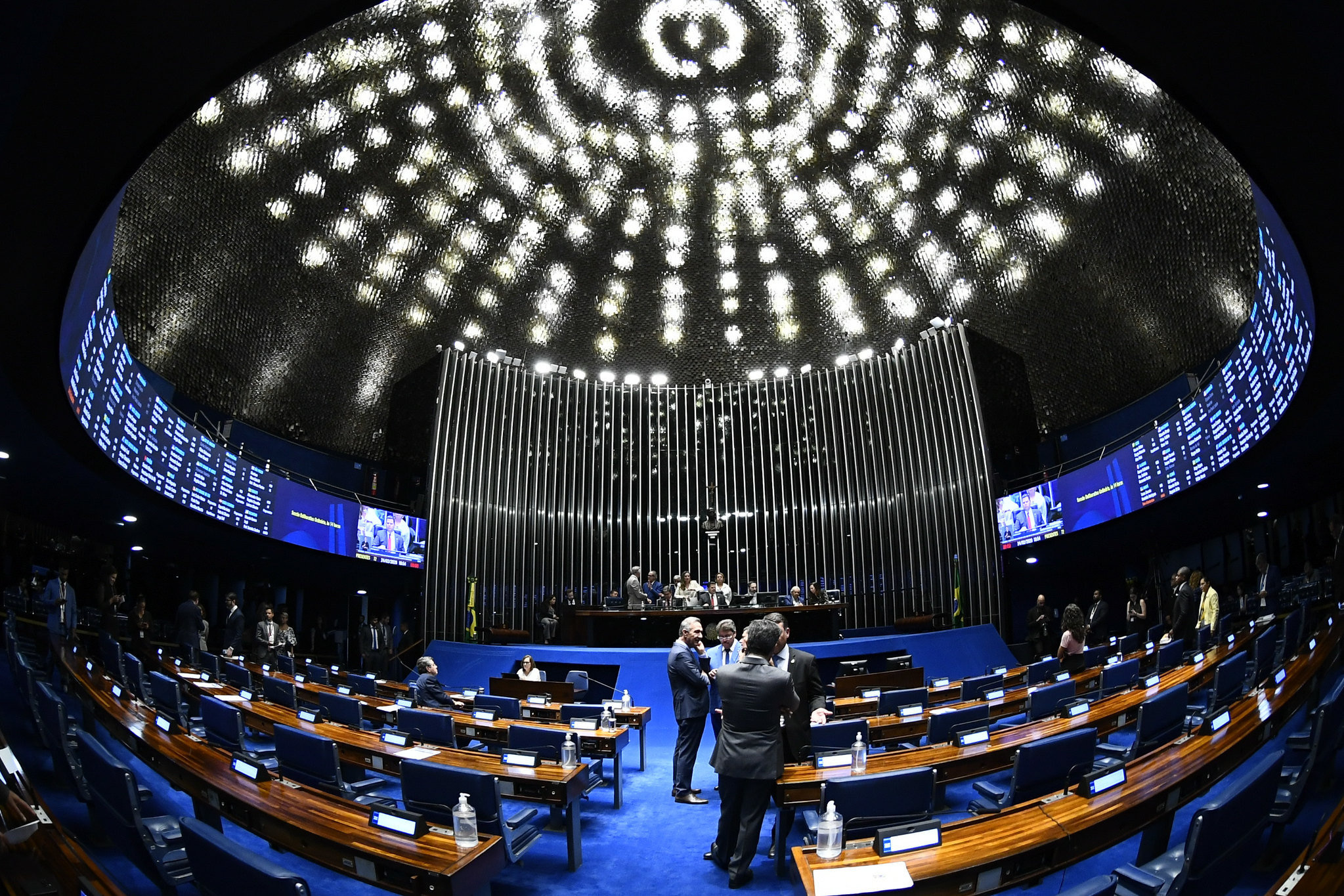 Senado deve votar aumento de penas para furto, roubo e estelionato nesta terça