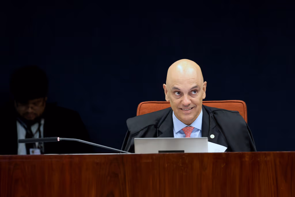 Alexandre de Moraes está na lista de contatos de Daniel Vorcaro