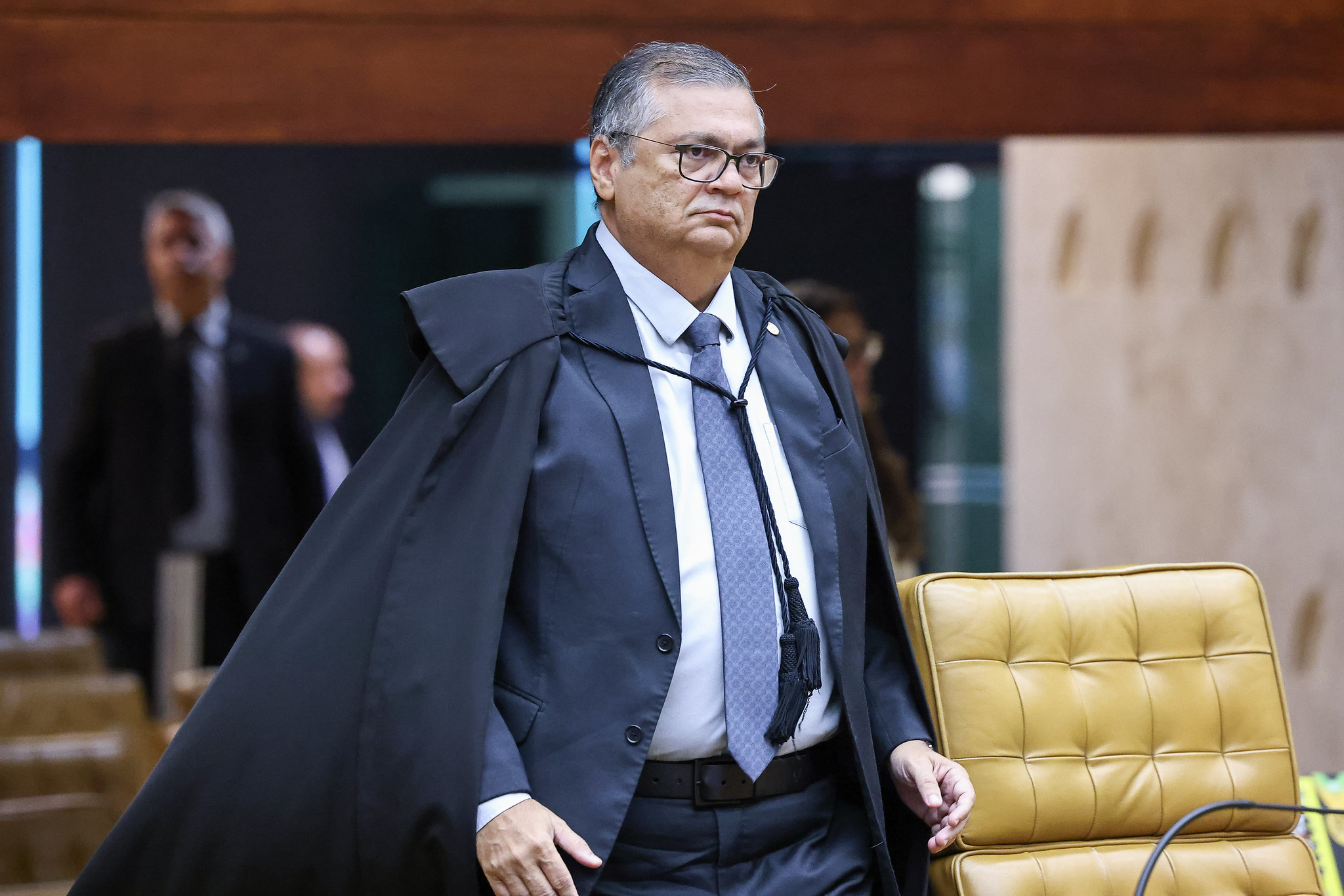 Dino suspende quebra de sigilo de empresária amiga de Lulinha pela CPMI do INSS