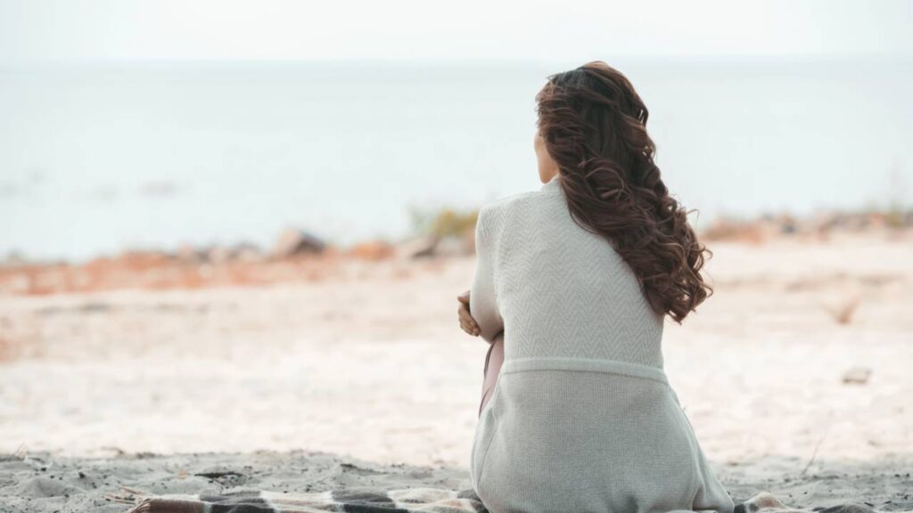 A psicologia diz que adultos sem amigos próximos não são necessariamente introvertidos ou antissociais, mas porque aprenderam certas coisas na infância