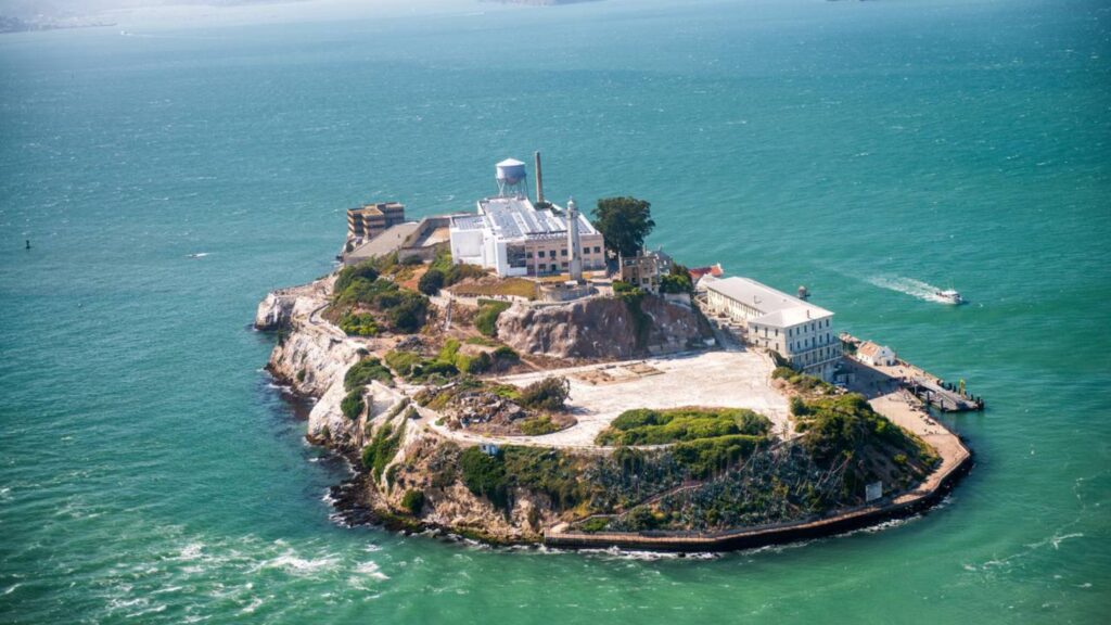 Como três homens enganaram a prisão mais segura do mundo na famosa fuga de Alcatraz