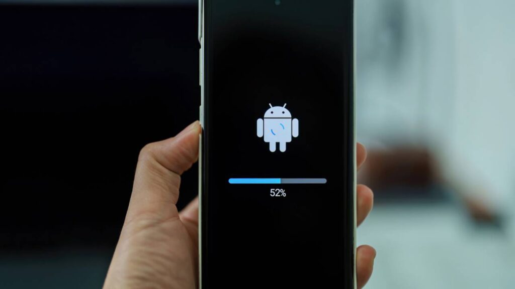 Precisa atualizar o Android do celular ou dá para continuar usando sem problemas