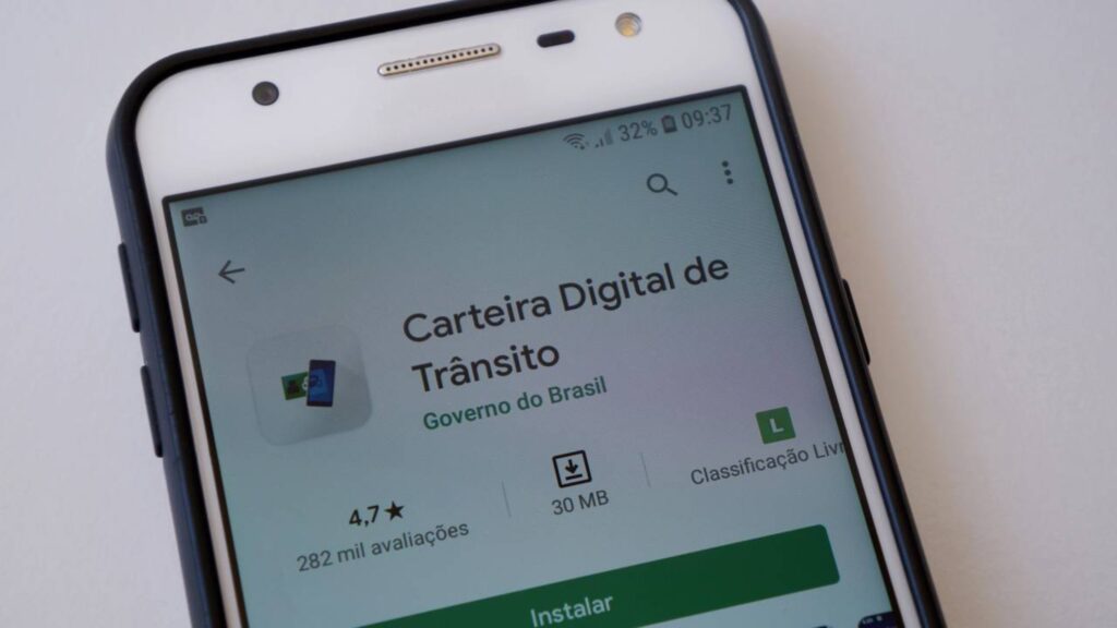 Quando dirigir só com o documento digital te dá multa?