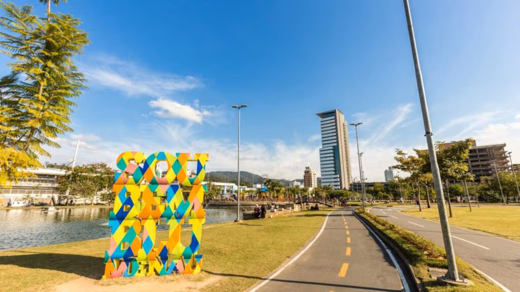 Entre as 100 melhores cidades do Brasil para viver: Blumenau une segurança, arquitetura enxaimel e natureza no Vale do Itajaí