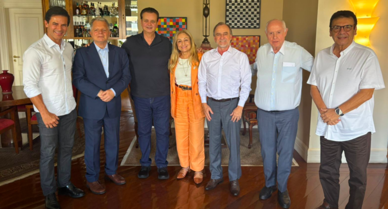 Gilberto Kassab apresenta novos filiados ao PSD