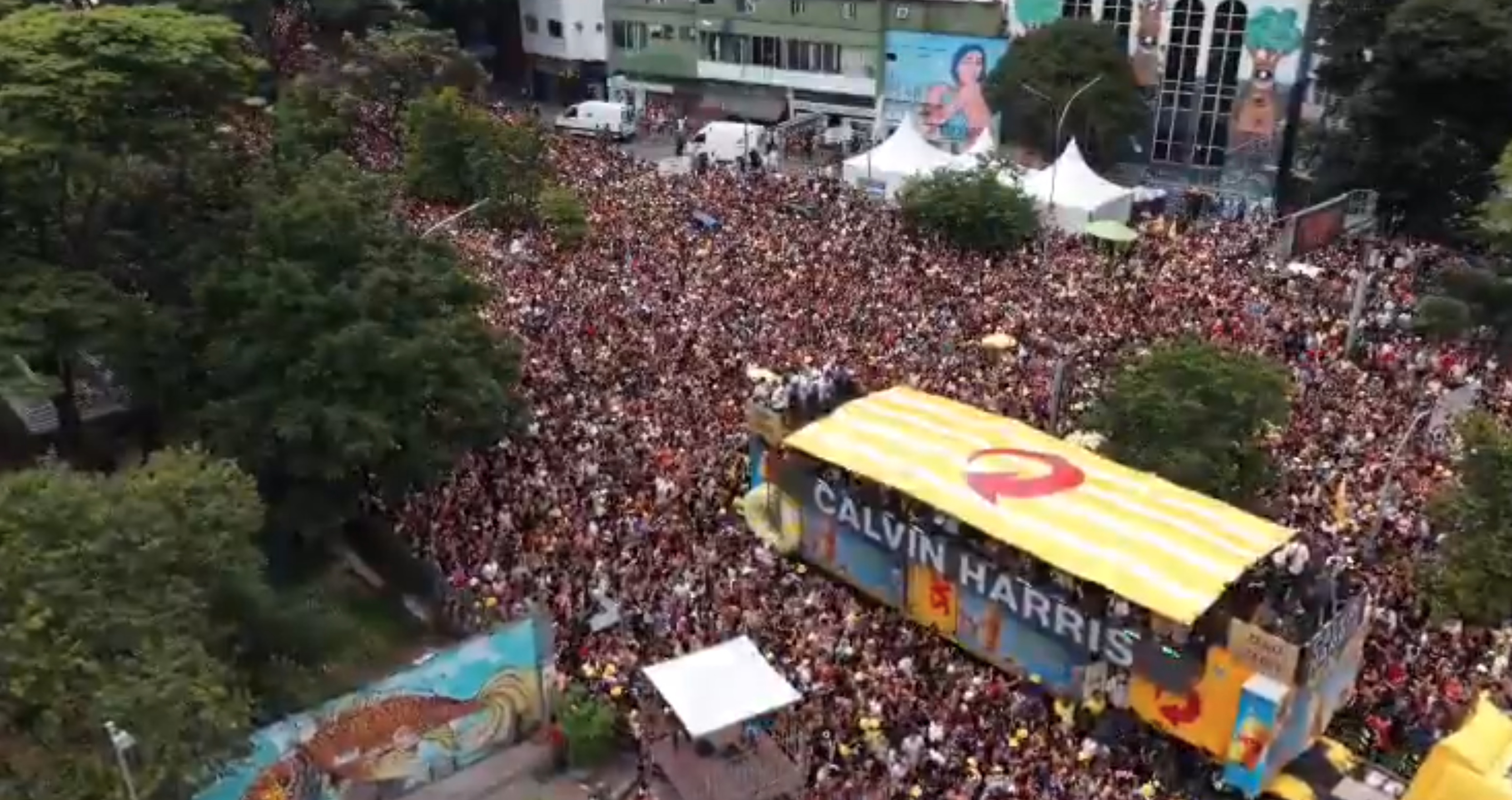 Caos e superlotação marcam encontro de megablocos na Consolação