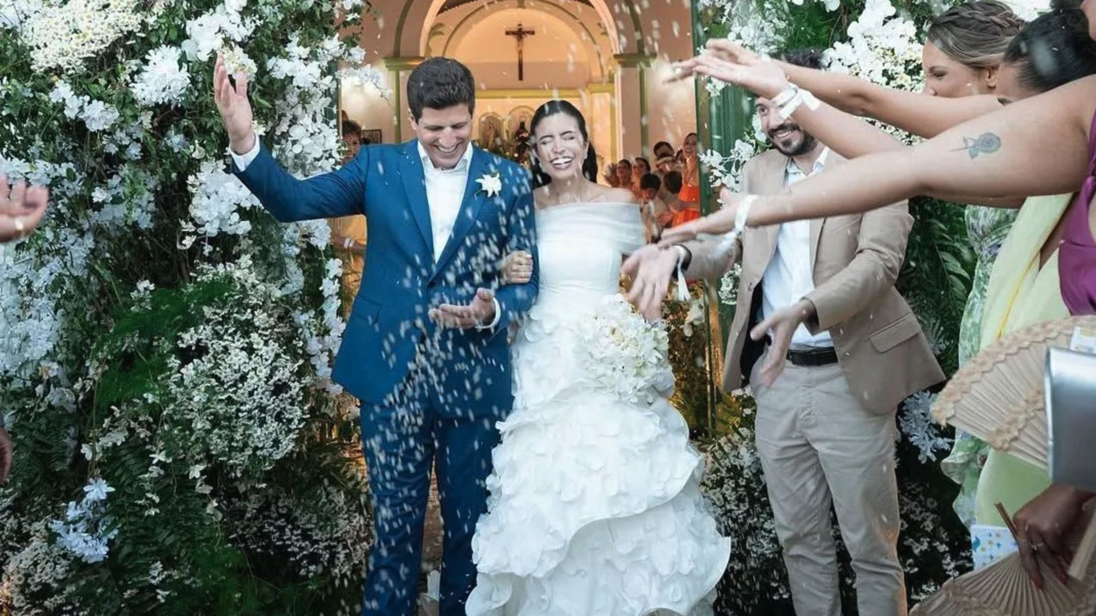 João Campos e Tabata Amaral se casam em cerimônia no litoral de Pernambuco