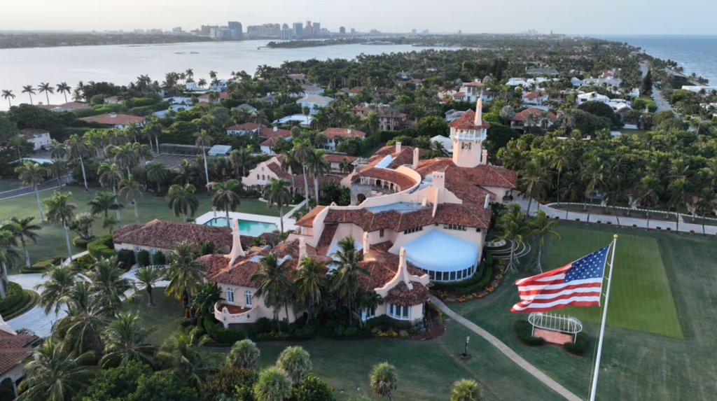 Agentes matam homem que tentava invadir casa de Trump na Flórida