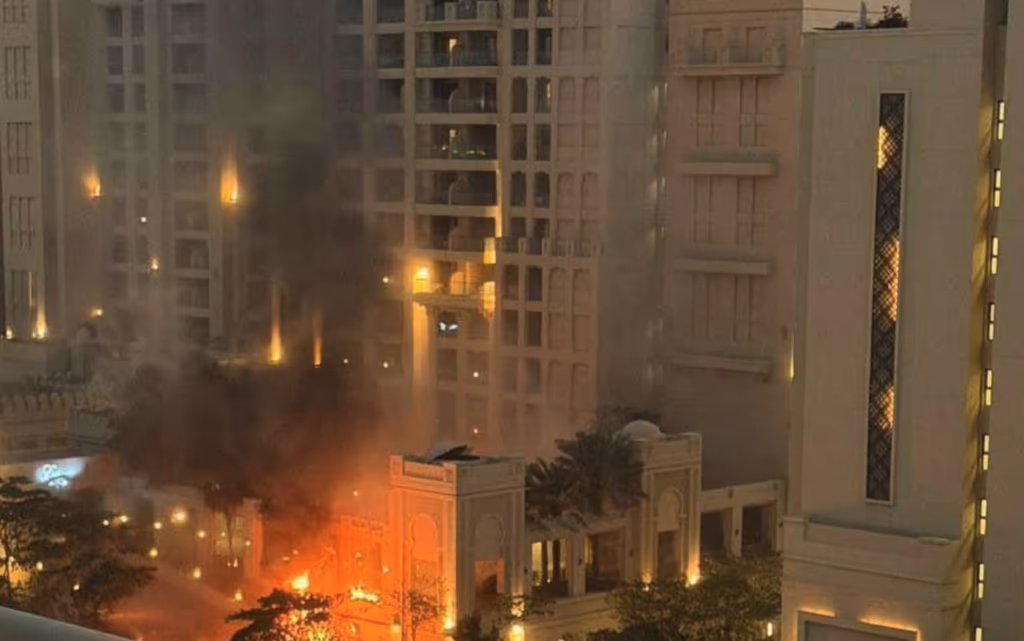 Explosão atinge hotel de luxo em Dubai após retaliação do Irã