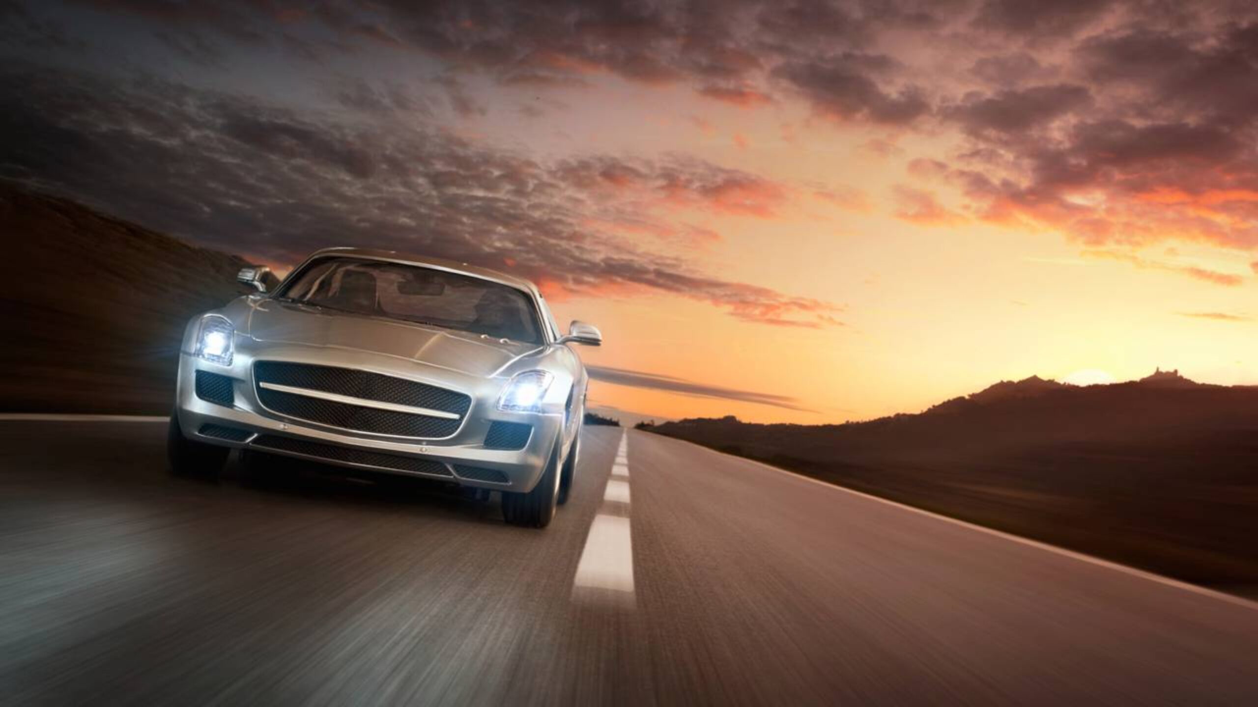 Dirigir com farol apagado de dia ainda é infração em rodovia?