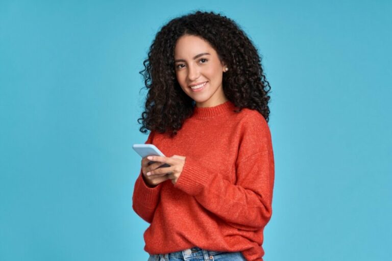 Redes sociais e moda: a transformação do estilo feminino na era digital