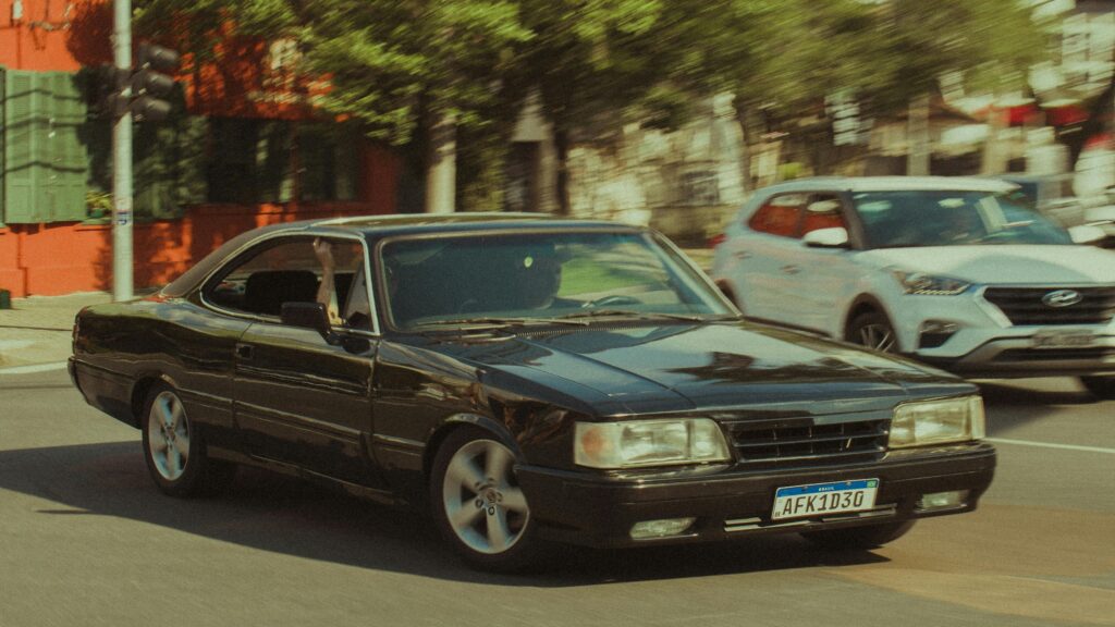 Chevrolet Opala Diplomata 1992 de cor preta