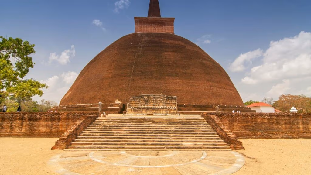 Enorme megaestrutura construída para a eternidade ainda está de pé após 1.700 anos